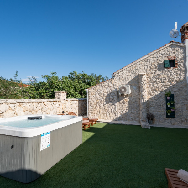 Villa Vidonjica, Villa Vidonjica Novalja