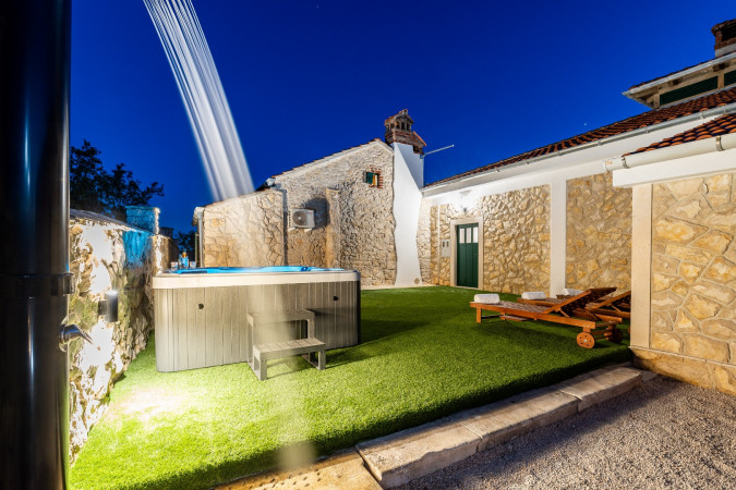 An Oasis of Complete Relaxation, Villa Vidonjica Novalja